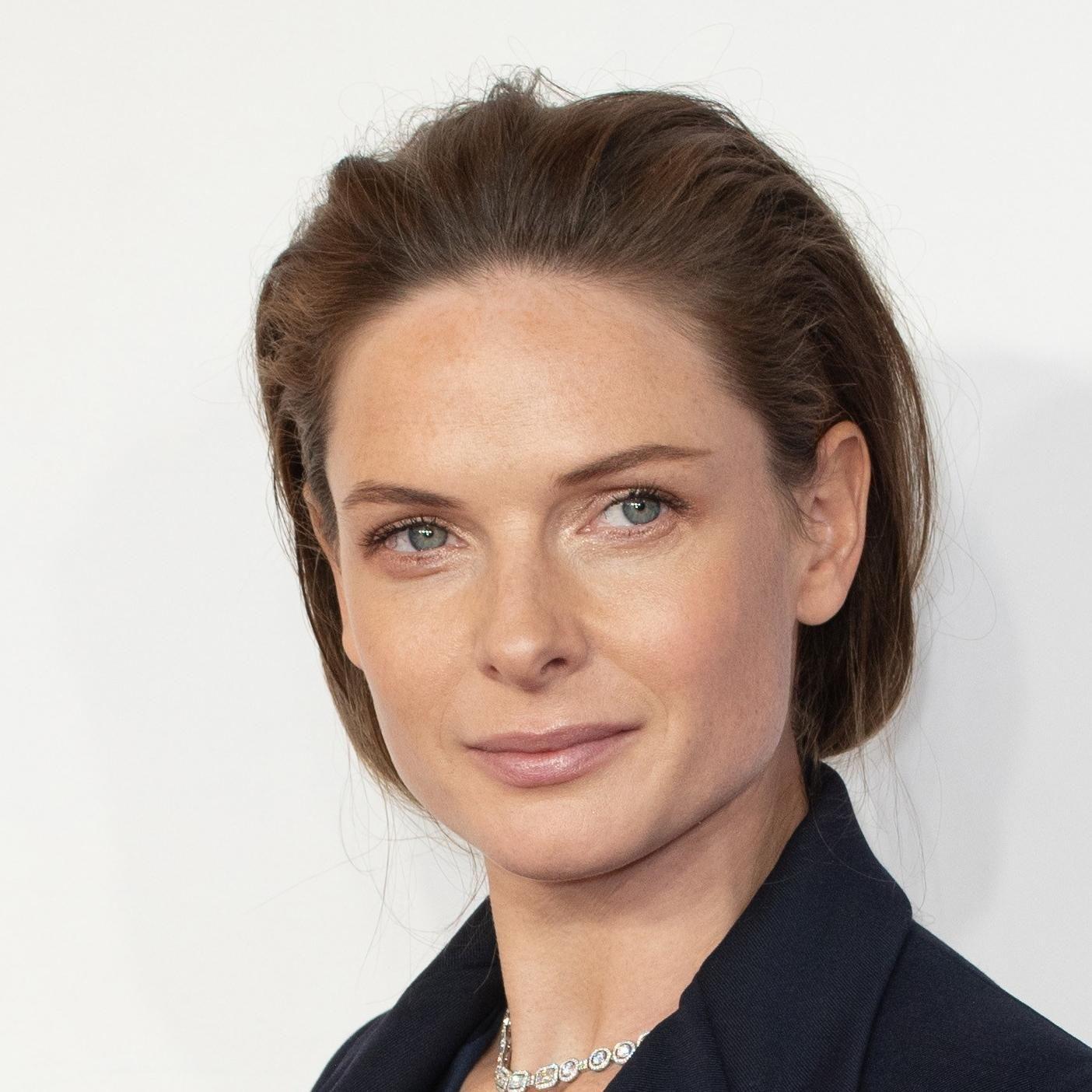Retrato de Rebecca Ferguson